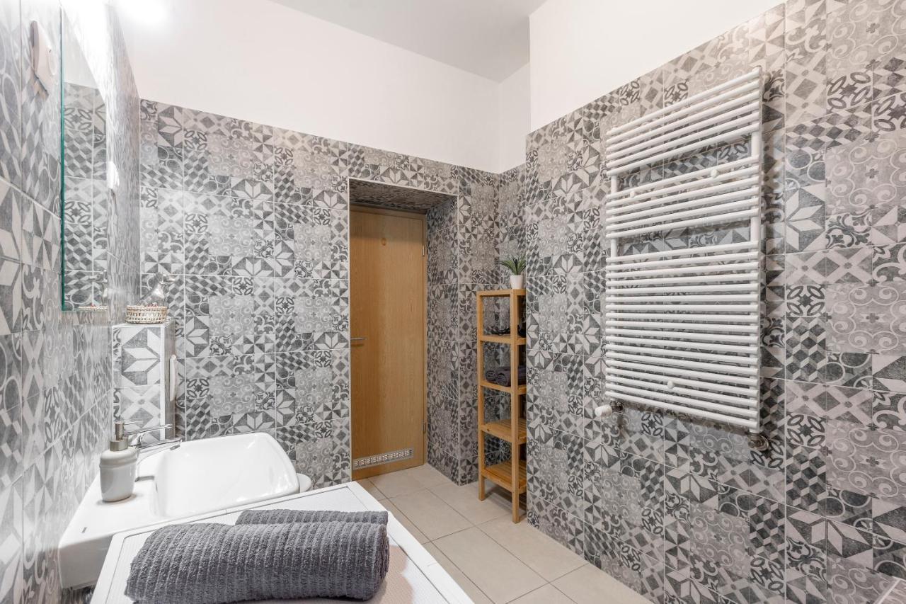 Cozy Home By Bella In The Heart Of Βουδαπέστη Εξωτερικό φωτογραφία