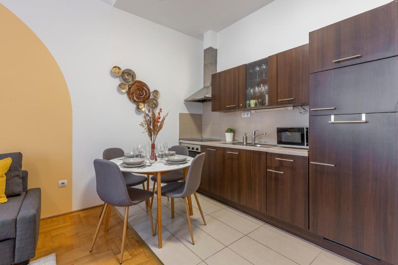 Cozy Home By Bella In The Heart Of Βουδαπέστη Εξωτερικό φωτογραφία