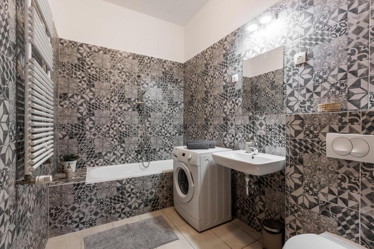 Cozy Home By Bella In The Heart Of Βουδαπέστη Εξωτερικό φωτογραφία